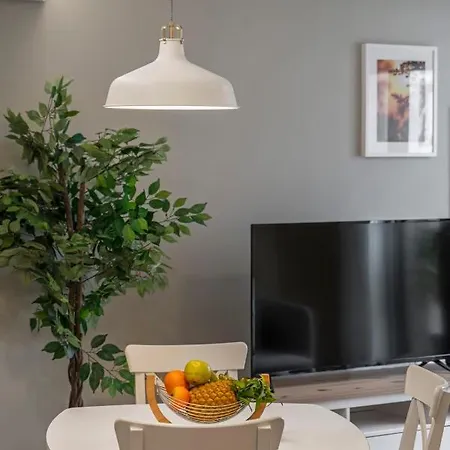 Apartment The Mountain By An Island