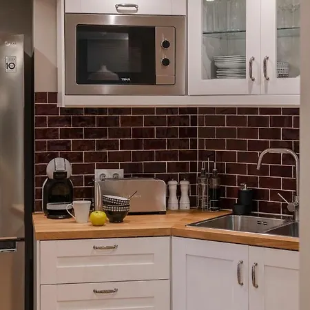 Apartment The Mountain By An Island