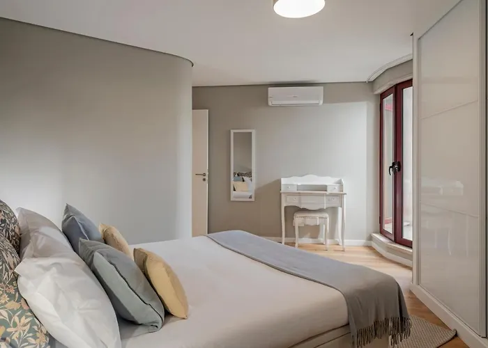 The Mountain By An Island Appartement