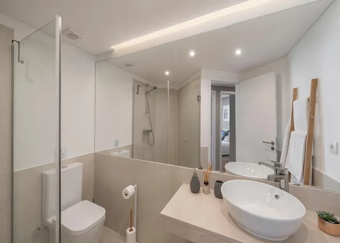 The Mountain By An Island Appartement